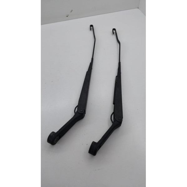 Hastes Do Limpador Parabrisa Dianteiro Tracker 2008 ( Par )