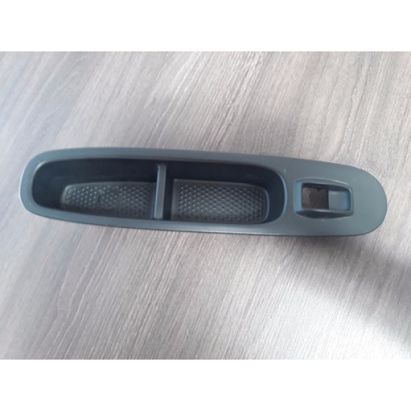 Moldura Porta Botão Vidro Fiat Punto Attractive 1.4 2014 L/d