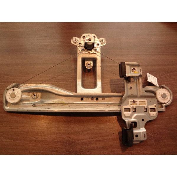 Máquina De Vidro Manual Traseira Direita Gm Onix Lt 1.4 2013