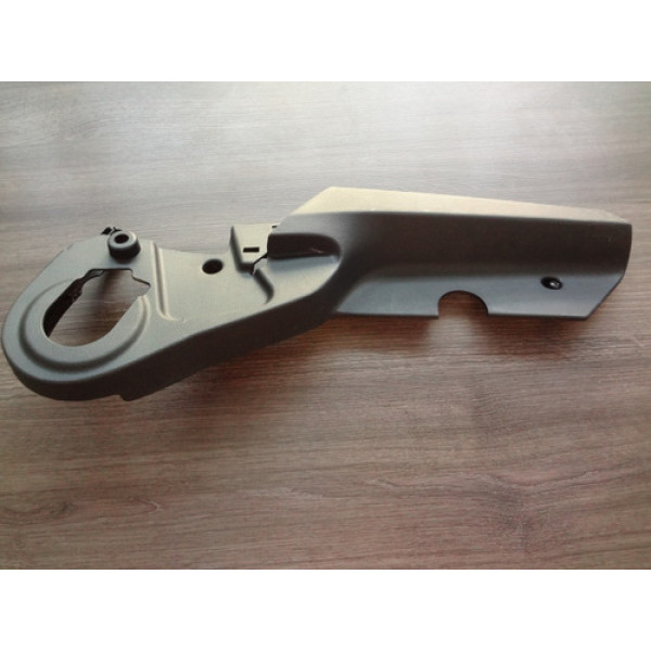 Acabamento Lateral Bando Motorista Gm Onix Lt 1.4 2013