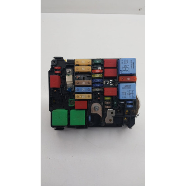 Caixa De Fusiveis Peugeot 2008 Allure 1.6 At 2017