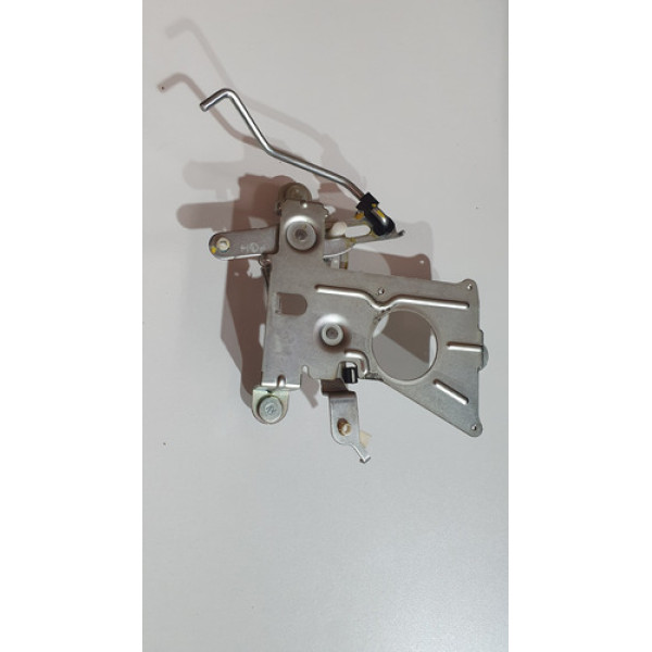 Suporte Fechadura Porta Malas Hyundai Tucson 2008