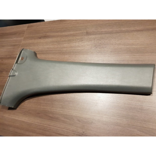 Acabamento Coluna Entre As Portas Esquerda Gm Tracker 2008